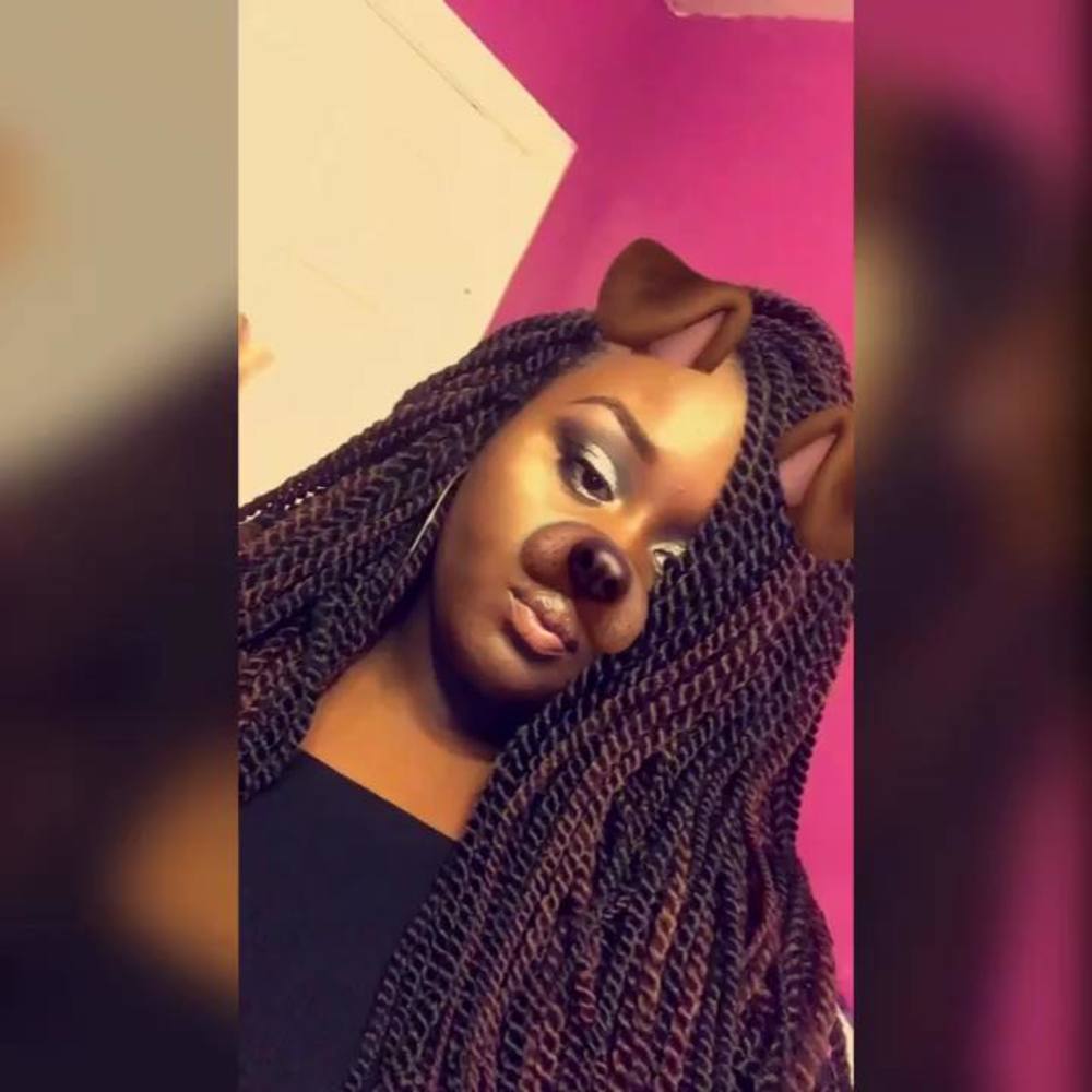 Meet your Posher, Kayla